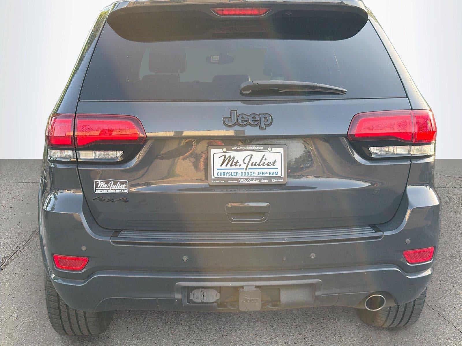2017 Jeep Grand Cherokee — detail view