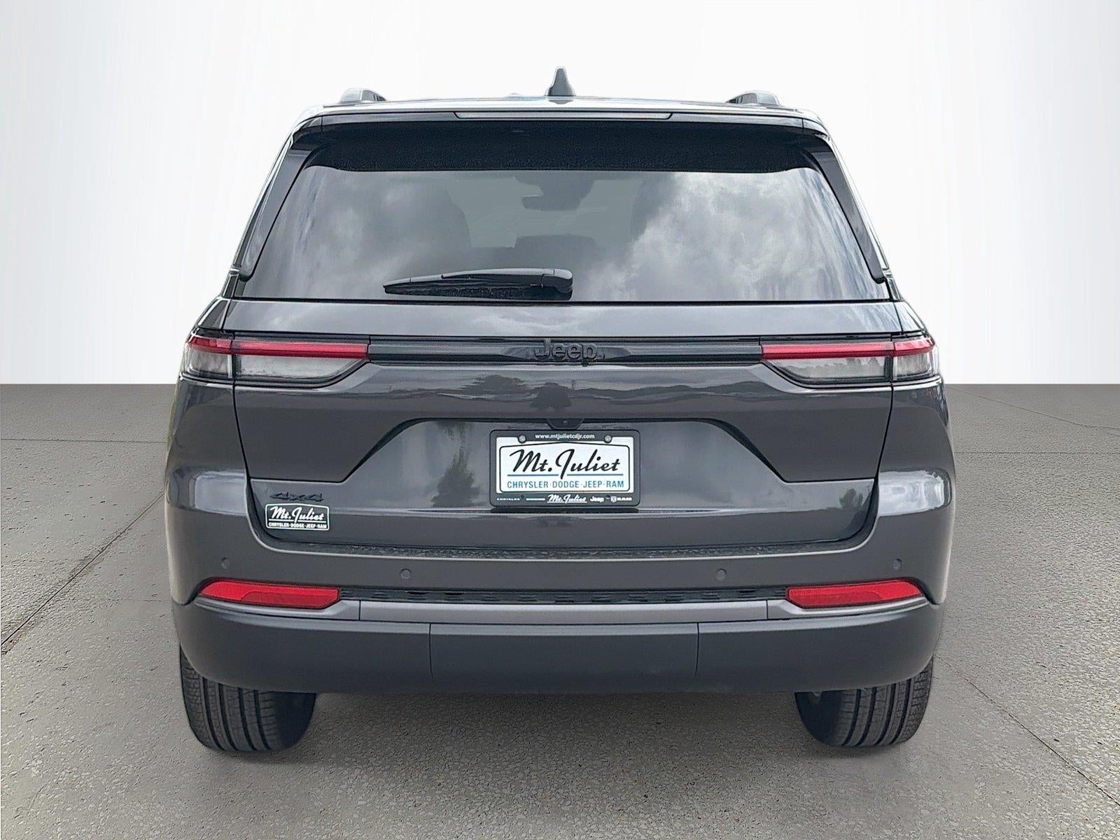 2026 Jeep Grand Cherokee — detail view