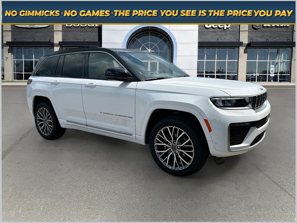2026 Jeep Grand Cherokee GRAND CHEROKEE SUMMIT 4X4 in Bright White Clear-Coat Exterior Paint — front three-quarter view