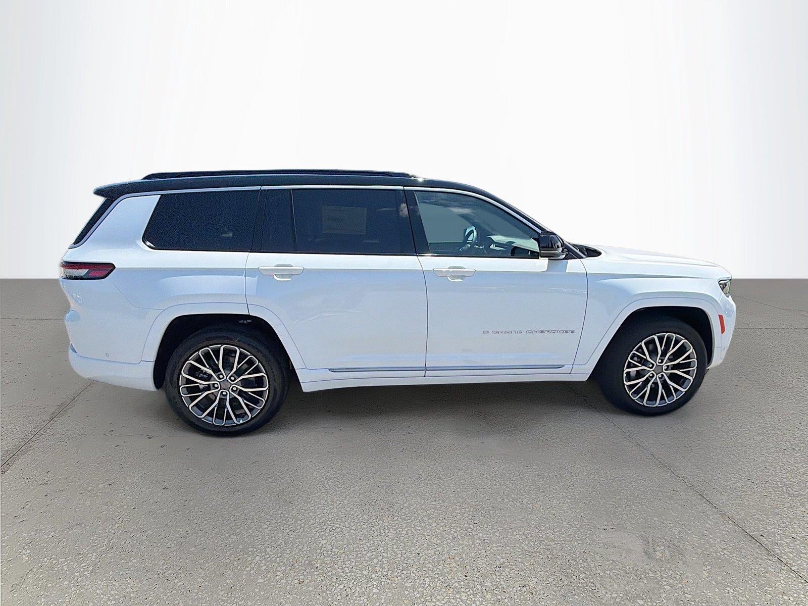 2026 Jeep Grand Cherokee — rear three-quarter view