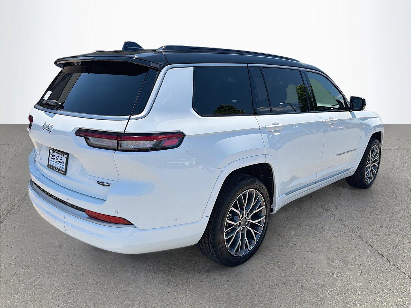 2026 Jeep Grand Cherokee — interior view