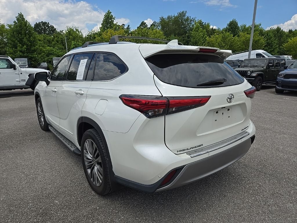 2021 Toyota Highlander — detail view